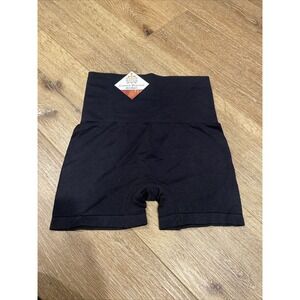 Zenana Outfitters L/XL Textured Waist Boy Short Shaper Shorts ( Small Waist )‎